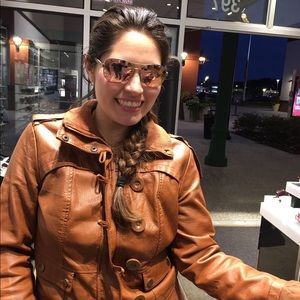 Meet your Posher, Zurisaday